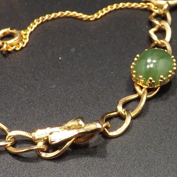 Vintage Asian Inspired Green Gemstone Gold Tone Bamboo Bracelet, 7 1/2 Inches - Picture 8 of 9
